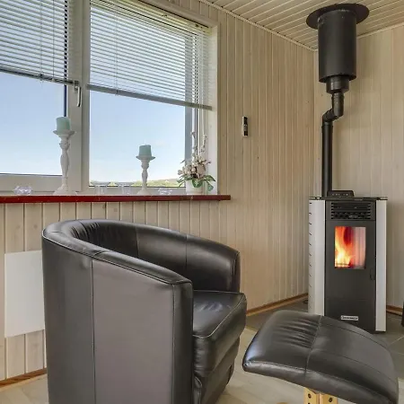 Holiday home Raadengaard - 400m From The Sea In Nw Jutland By Interhome *