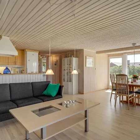 Holiday home Raadengaard - 400m From The Sea In Nw Jutland By Interhome *