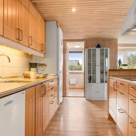 Raadengaard - 400m From The Sea By Interhome Feriehus